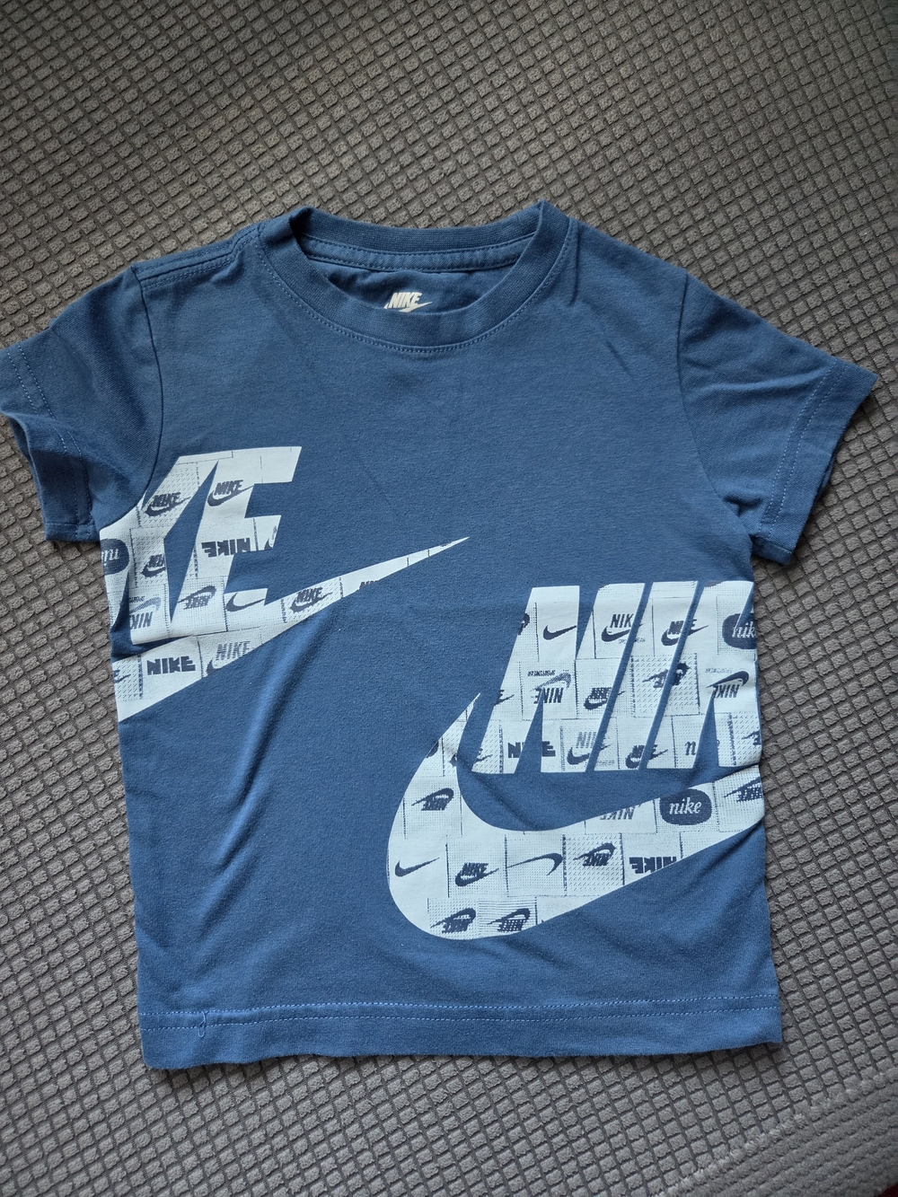 Nike Navy Blue Kids Graphic Tee with Light Blue Logos 4Y